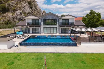 VILLA SOLROCK
